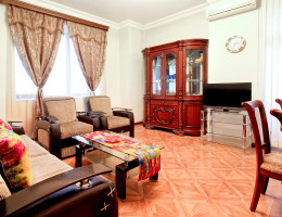 #188 Apartamento - calle Pavstos Buzand