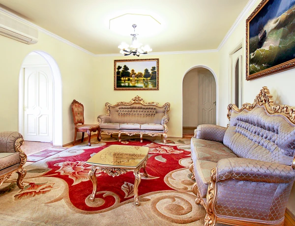 House – Gevorg Dzhahukyan street, Yerevan