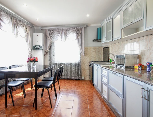 House – Gevorg Dzhahukyan street, Yerevan