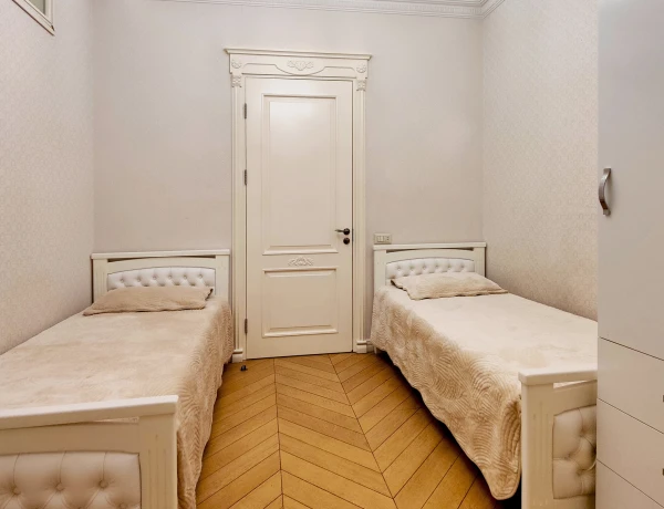 Apartment – Aram street, Yerevan