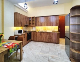 #200 Appartement – rue Yekmalyan, Erévan