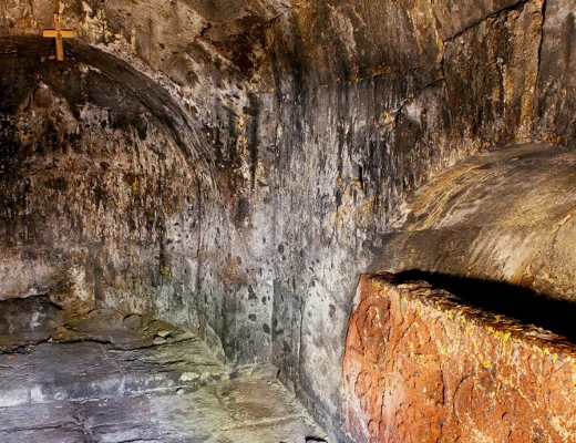 Աղձք դամբարան