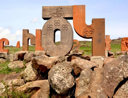 Monumento all'alfabeto armeno