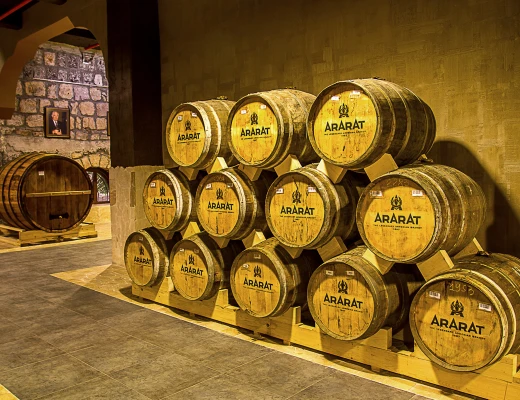 ԱՐԱՐԱՏ կոնյակի գործարան