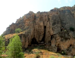 Areni-1 (Grotta degli uccelli)