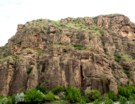 Areni-1 (Grotta degli uccelli)