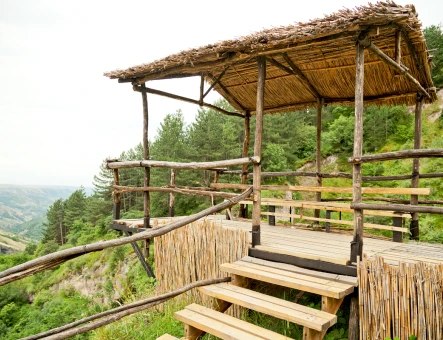 Khndzoresk Caves