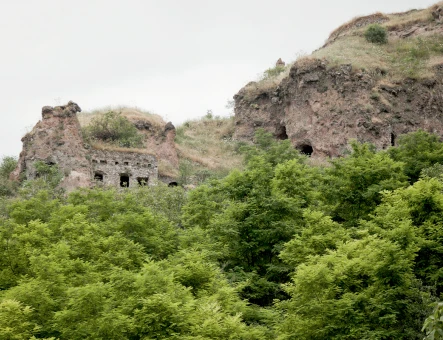 Khndzoresk Caves
