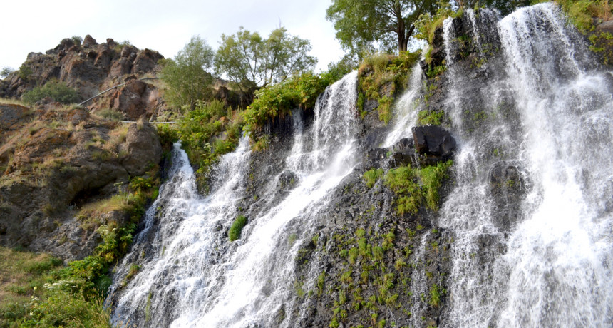 Армения водопад шаки фото