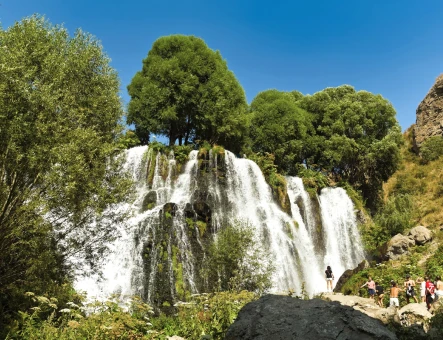 Shaki Waterfall