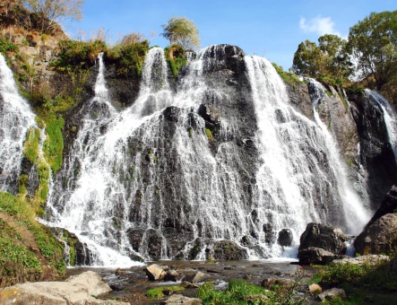 Shaki Waterfall