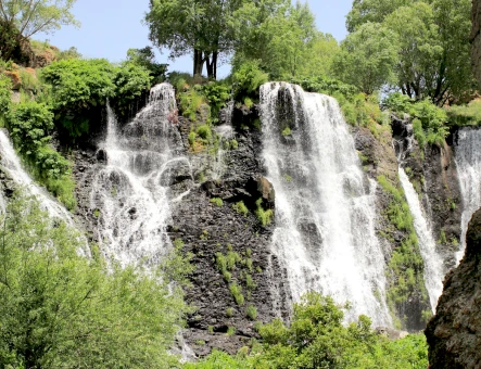 Shaki Waterfall