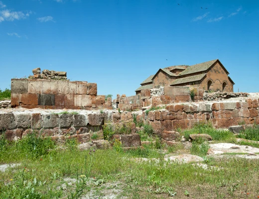 Առուճի եկեղեցի