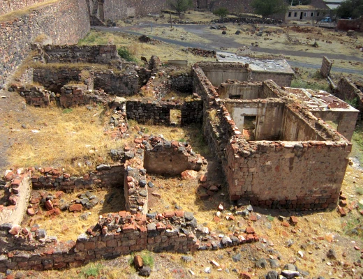 Fortaleza de Dashtadem