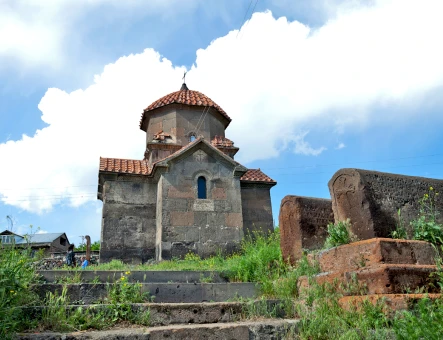 Karmravor Church