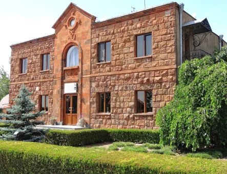 Oshakan St. Mesrop Mashtots Church