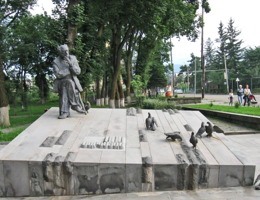 Panteón y parque de Komitas