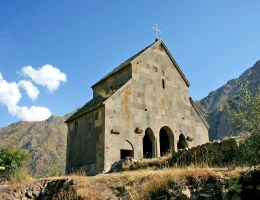 Chiesa di Yegheghis e cimitero ebraico