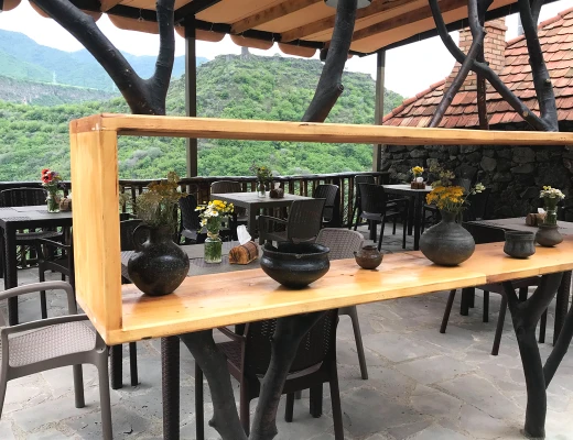 Complejo del castillo rupestre de Zarni-Parni