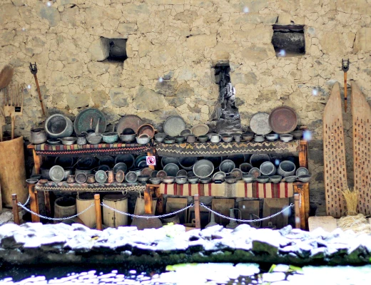 Complejo del castillo rupestre de Zarni-Parni