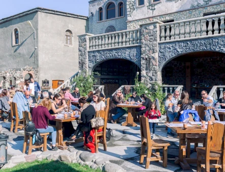 Fábrica de vino Voskevaz