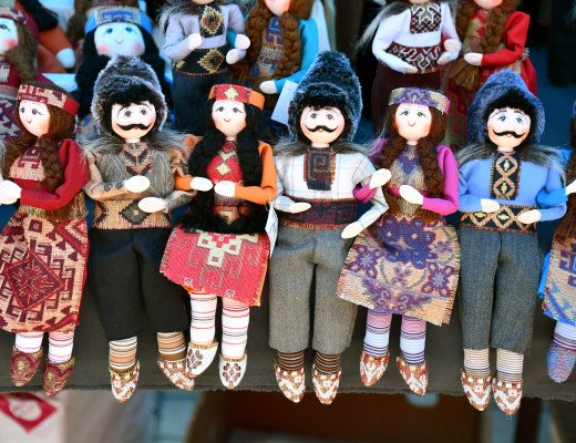 Atelier des marionnettes au centre de Nourik