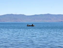 Pesca nel lago Sevan