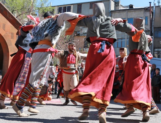 Volkstanzmeisterklasse von Warq Hajoz