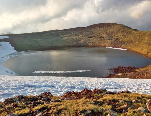 Աժդահակ լեռ