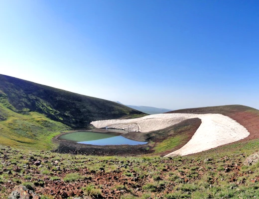 Աժդահակ լեռ