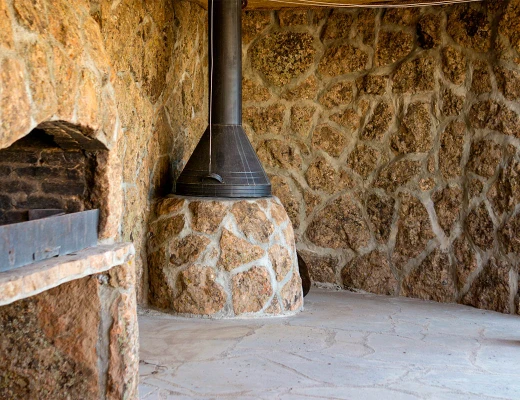 Trockenobst- und Öko-Snack-Fabrik Aregi