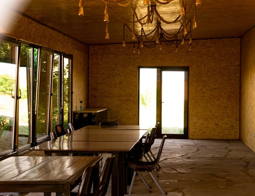 Trockenobst- und Öko-Snack-Fabrik Aregi