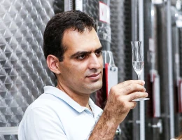 Fabbrica di vino e distillato Mijnaberd Alco