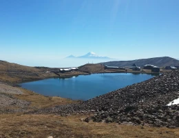 Climbing the Southern Peak of Mount Aragats