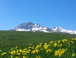 Climbing the Southern Peak of Mount Aragats