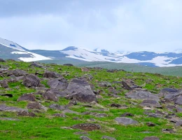 Climbing the Southern Peak of Mount Aragats