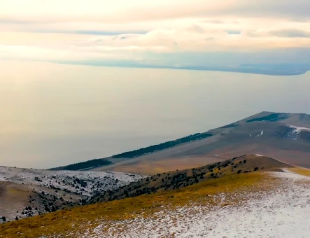 Climbing Mount Artanish