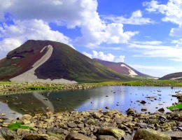 Climbing Mount Azhdahak