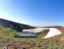 Climbing Mount Azhdahak