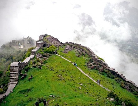 Hiking alla fortezza di Smbataberd