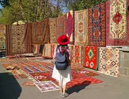 Вернисаж Еревана