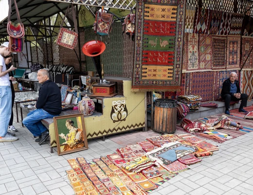 Вернисаж Еревана