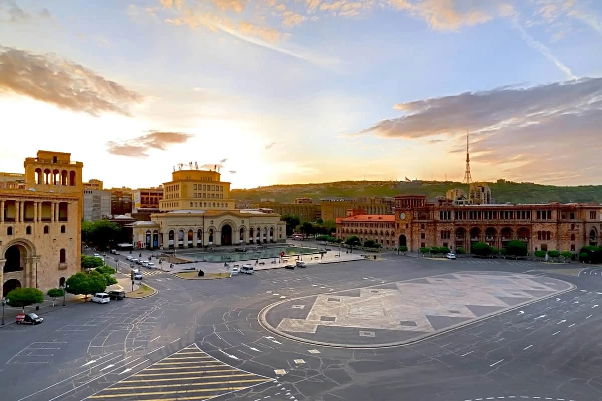 The Republic Square The best locations to visit in Yerevan and its surroundings: The Republic Square