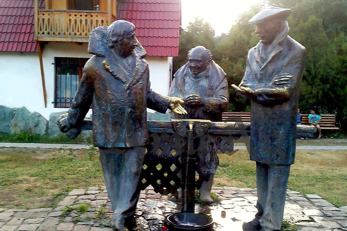 Monument to the characters of the film Mimino The best resorts of Armenia: Tsaghkadzor, Sevan, Dilijan and more: Monument to the characters of the film Mimino