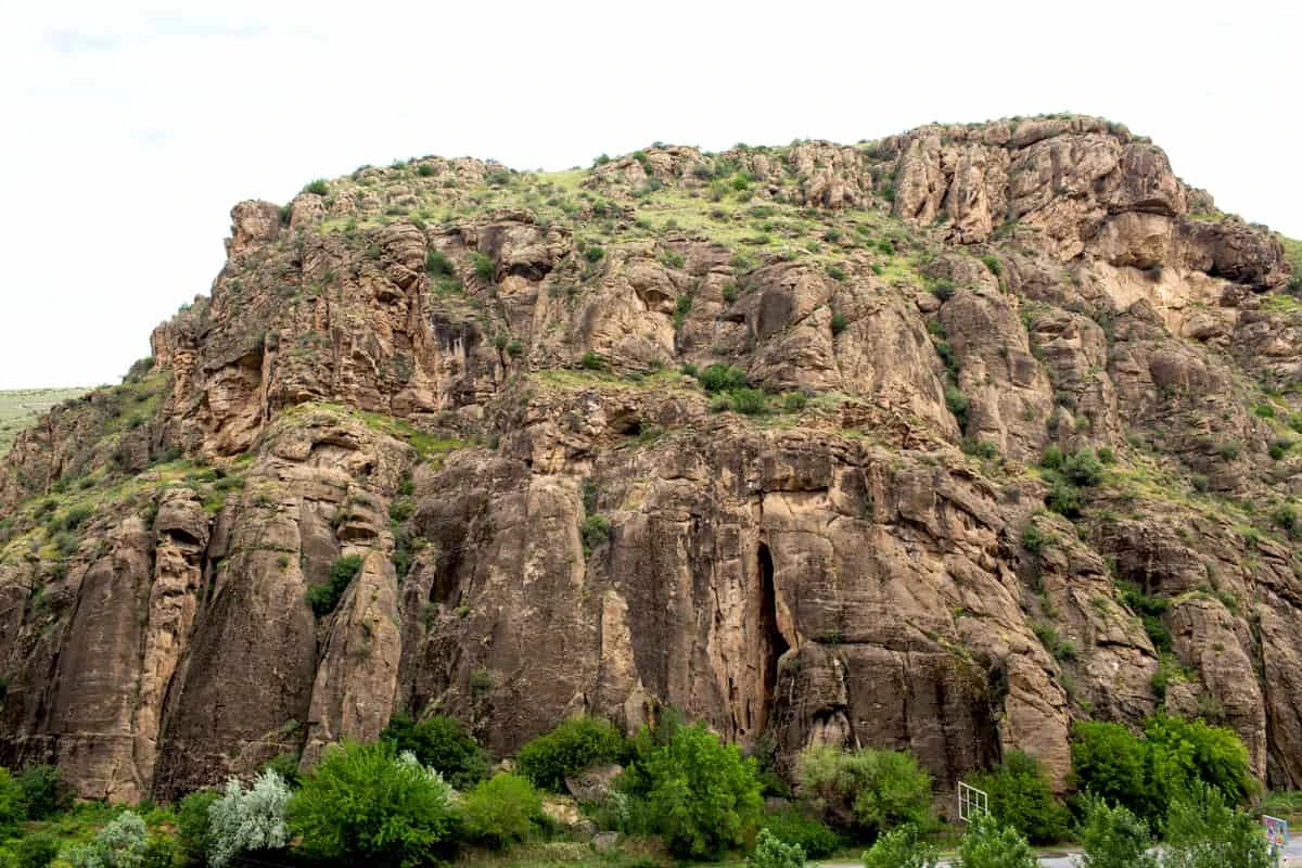 Areni-1 (Birds-Cave) Caves in Armenia: the most unusual and mysterious ones: Areni-1 (Birds-Cave)