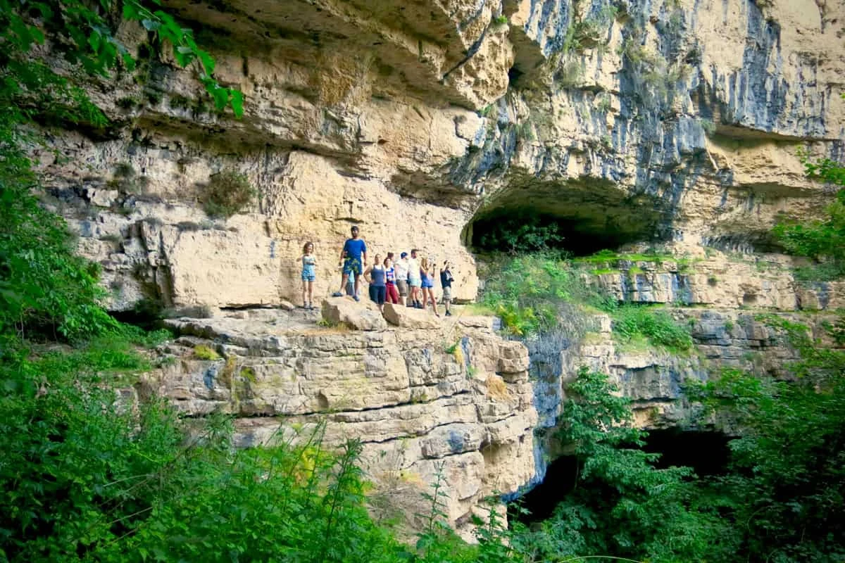 Lastiver Cave Caves in Armenia: the most unusual and mysterious ones: Lastiver Cave