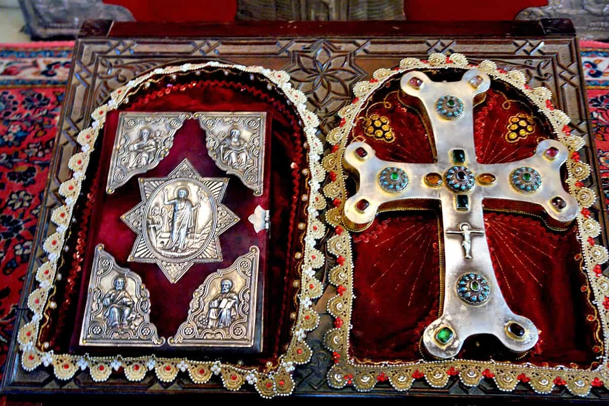 Echmiadzin Museum: a touch of the sacred The main attractions of Armenia – photos and descriptions: Echmiadzin Museum: a touch of the sacred