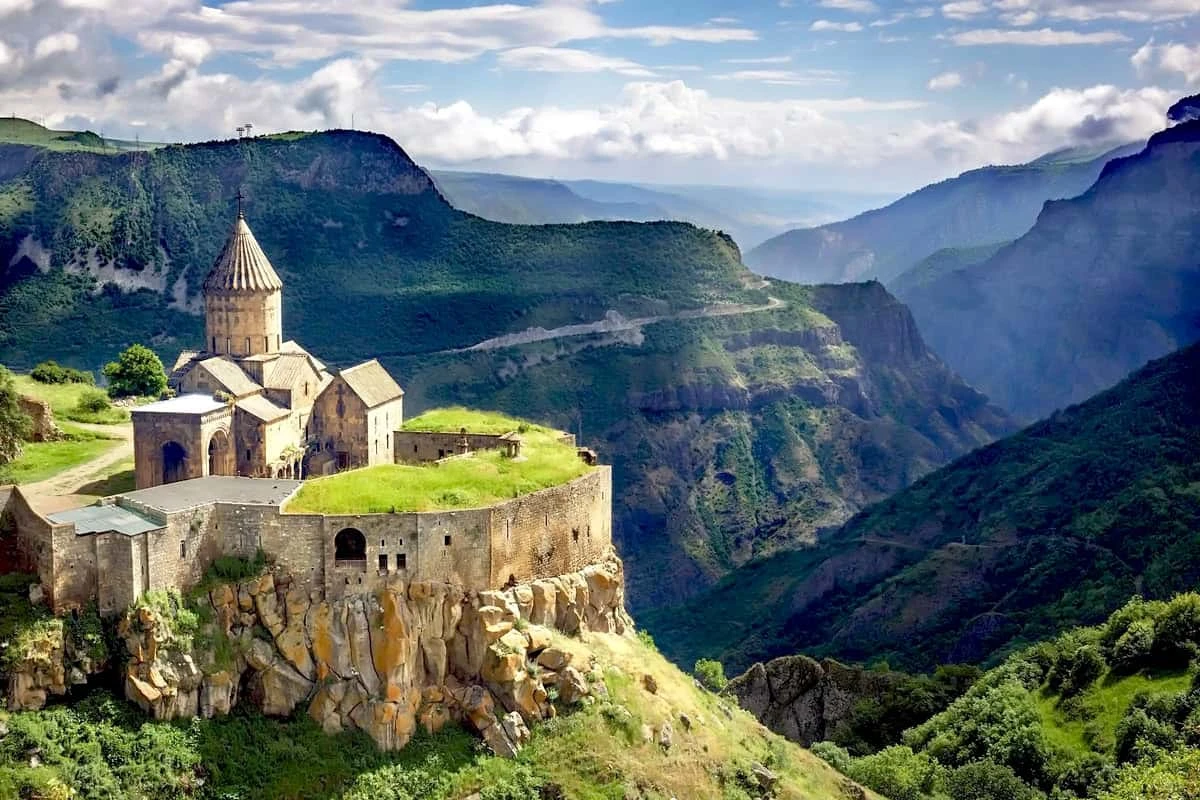 Tatev Monastery The main attractions of Armenia – photos and descriptions: Tatev Monastery