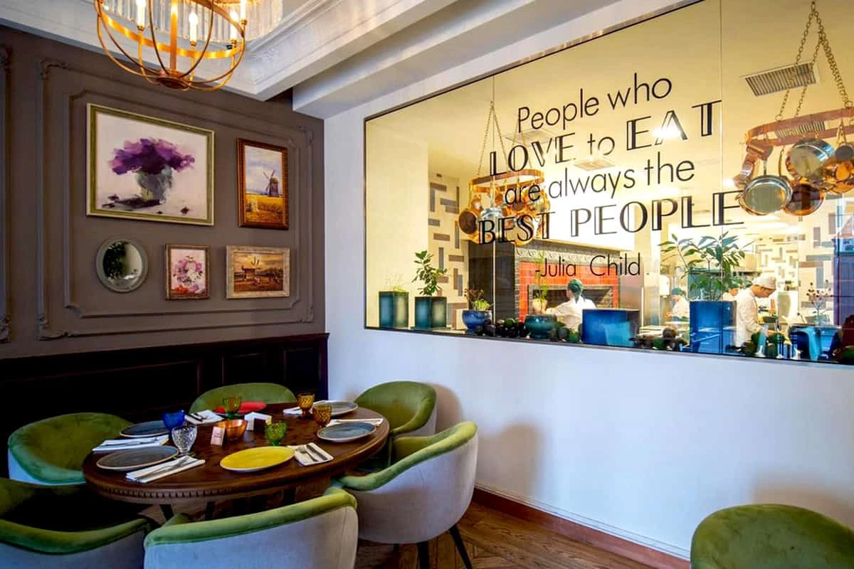 Yasaman Restaurant – Address: 1/1, Yekmalyan str. Where to eat tasty and inexpensive food in Yerevan?: Yasaman Restaurant – Address: 1/1, Yekmalyan str.