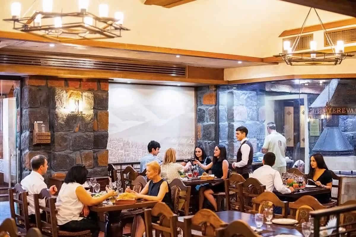 Tavern Yerevan – Addresses: 91, Teryan str.; 5, Amiryan str.; 7, Paronyan str.; 29/2, Khorenatsi str. Where to eat tasty and inexpensive food in Yerevan?: Tavern Yerevan – Addresses: 91, Teryan str.; 5, Amiryan str.; 7, Paronyan str.; 29/2, Khorenatsi str.